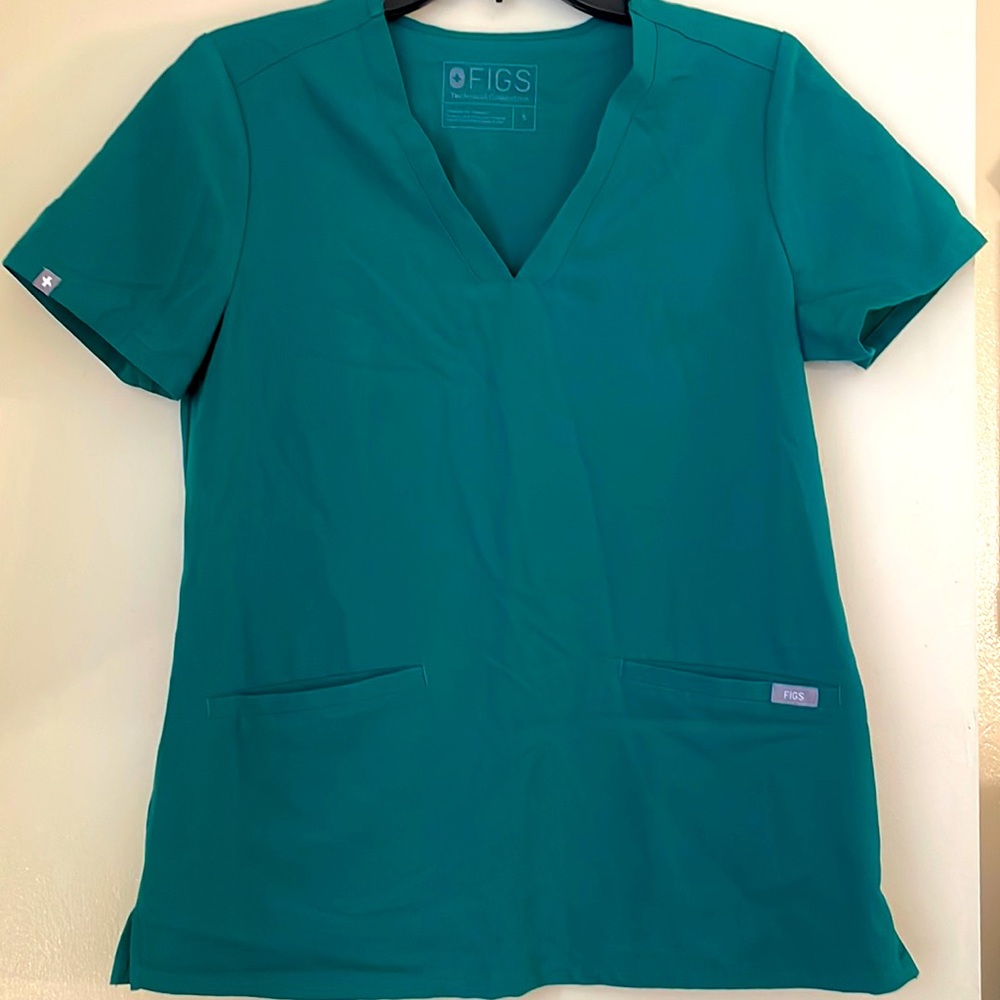 FIGS - Casma Three-Pocket Scrub Top